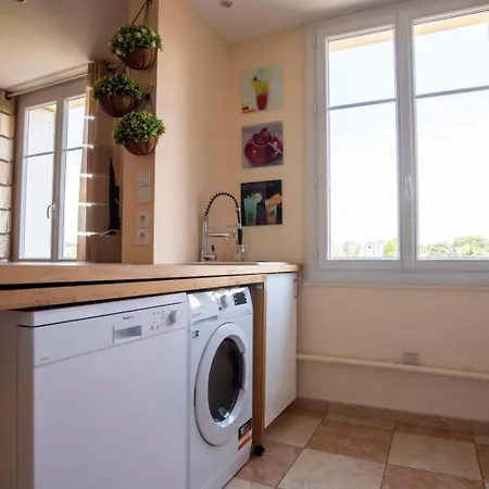 Daire 59m Well Equipped In The Heart Of *